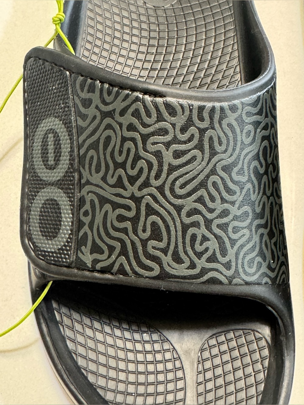 OOFOS OOAHH Sport Flex Limited Unisex Slides Size M 8 / W 10 Black Labyrinth NWT - Picture 6 of 8